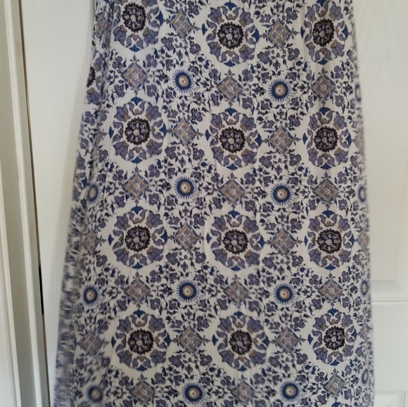 Practically Brand New Max Edition Maxi Skirt Size Large.  Very Gently Used. - Picture 8 of 13